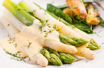 Asparagus with Hollandaise Sauce Recipe